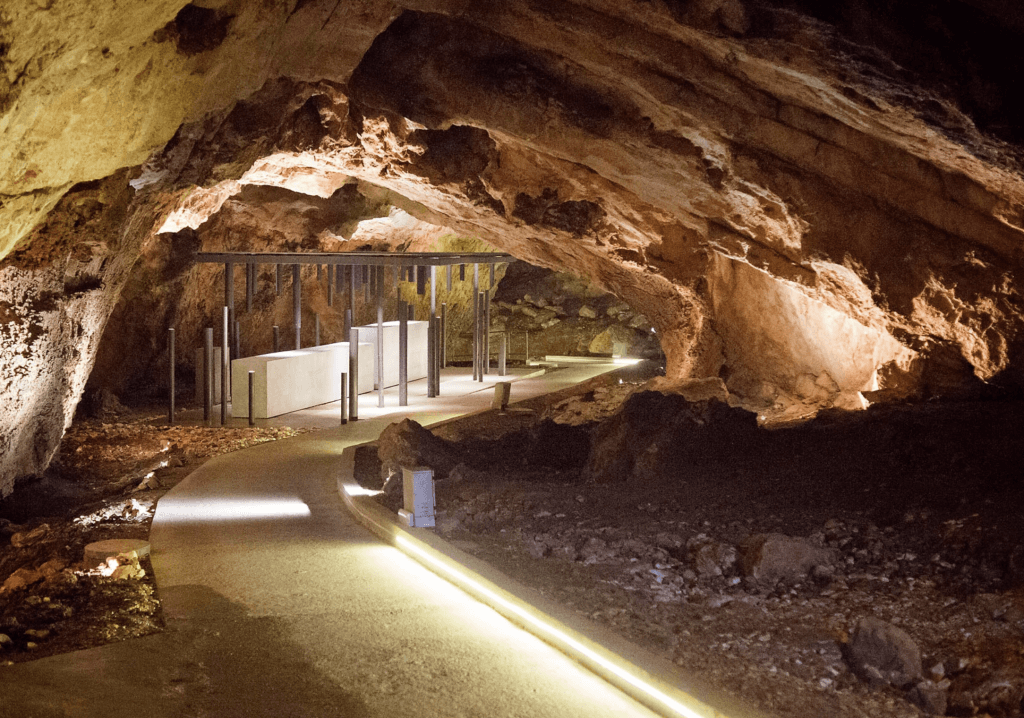 Липская пещера вход