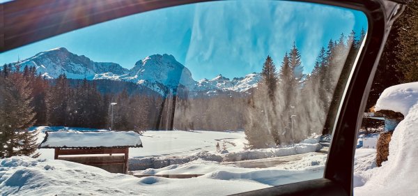 world-of-magic-J1s-MJn45Nk-unsplash